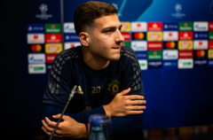 明升体育app:达洛特进攻端不输比萨卡右后卫的良性竞